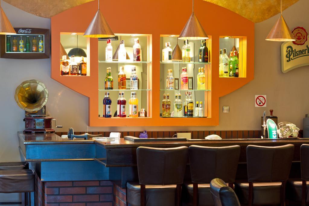 Park Hotel Tryszczyn Eksteriør billede