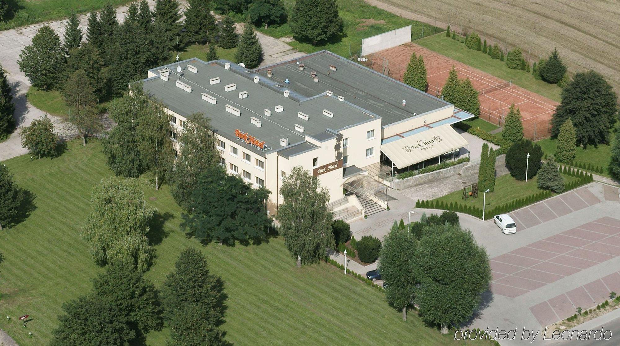 Park Hotel Tryszczyn Eksteriør billede
