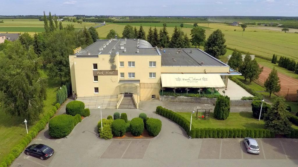 Park Hotel Tryszczyn Eksteriør billede