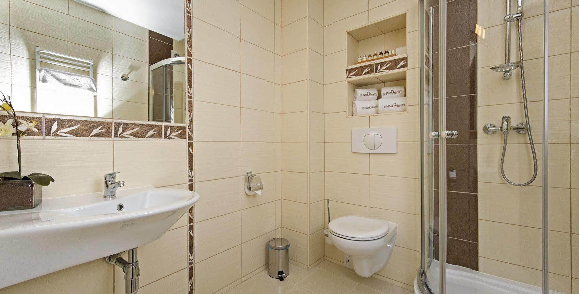 Park Hotel Tryszczyn Eksteriør billede